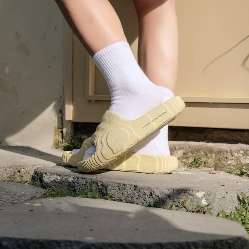 Dép Adidas Adilette 22 Slides 'Desert Sand'