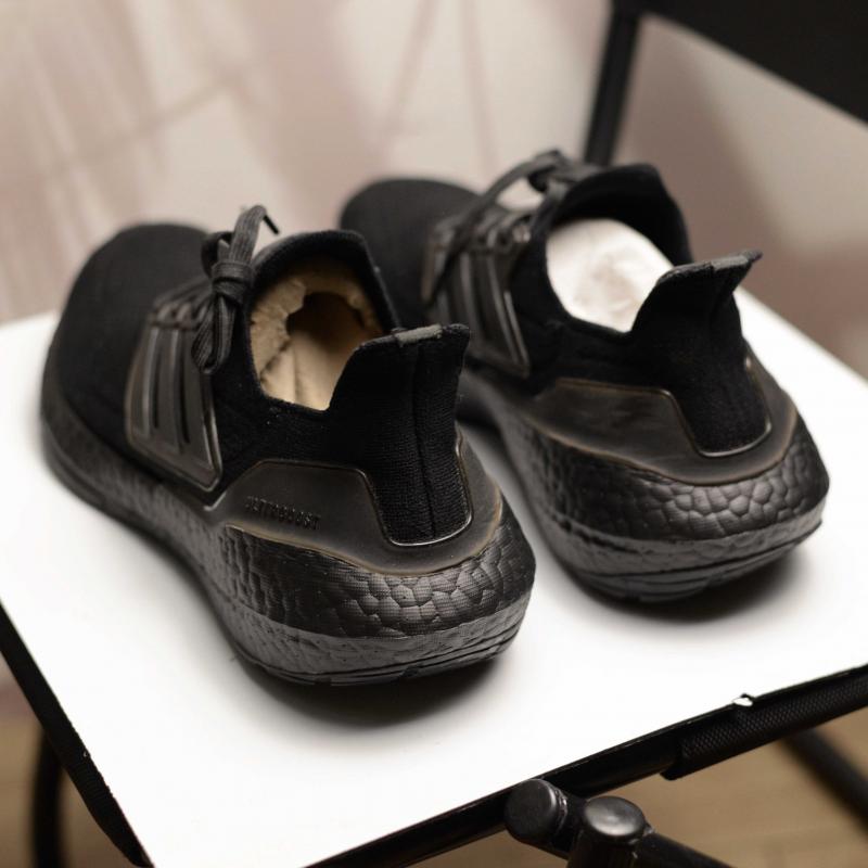 Giầy Adidas UltraBOOST Light - Black / Black