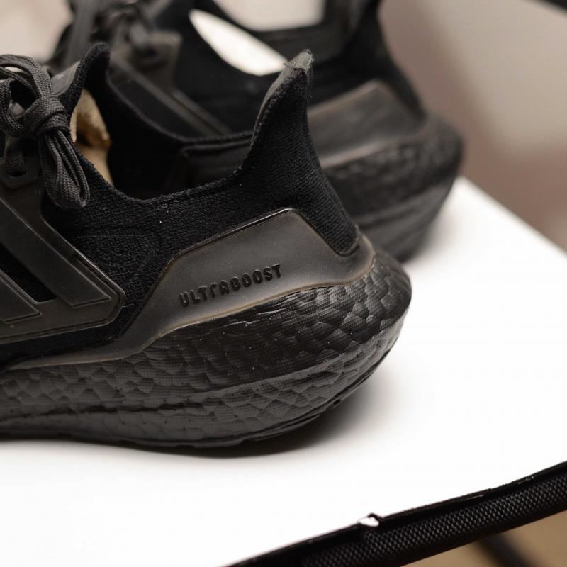 Giầy Adidas UltraBOOST Light - Black / Black