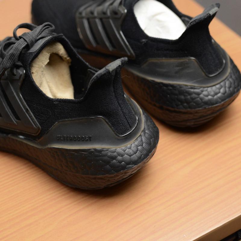 Giầy Adidas UltraBOOST Light - Black / Black