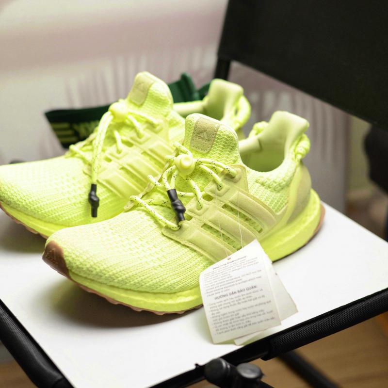Giày Das Ivy Park x adidas UltraBoost 'Hi-Res Yellow'