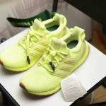 Giày Das Ivy Park x adidas UltraBoost 'Hi-Res Yellow'