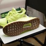 Giày Das Ivy Park x adidas UltraBoost 'Hi-Res Yellow'