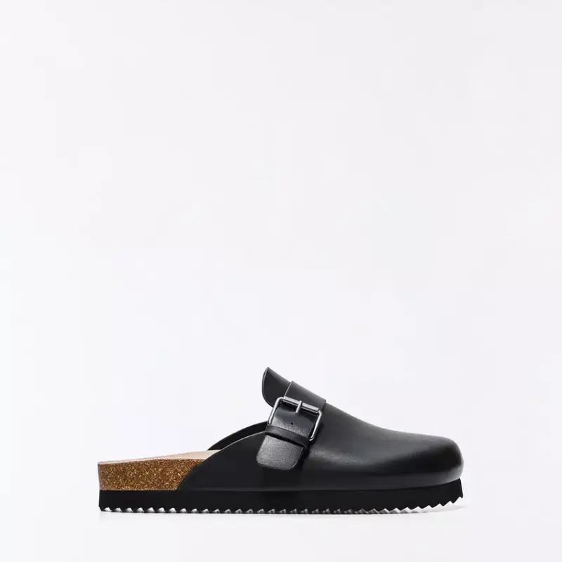 Giầy Bershka Clogs With Buckle Detail