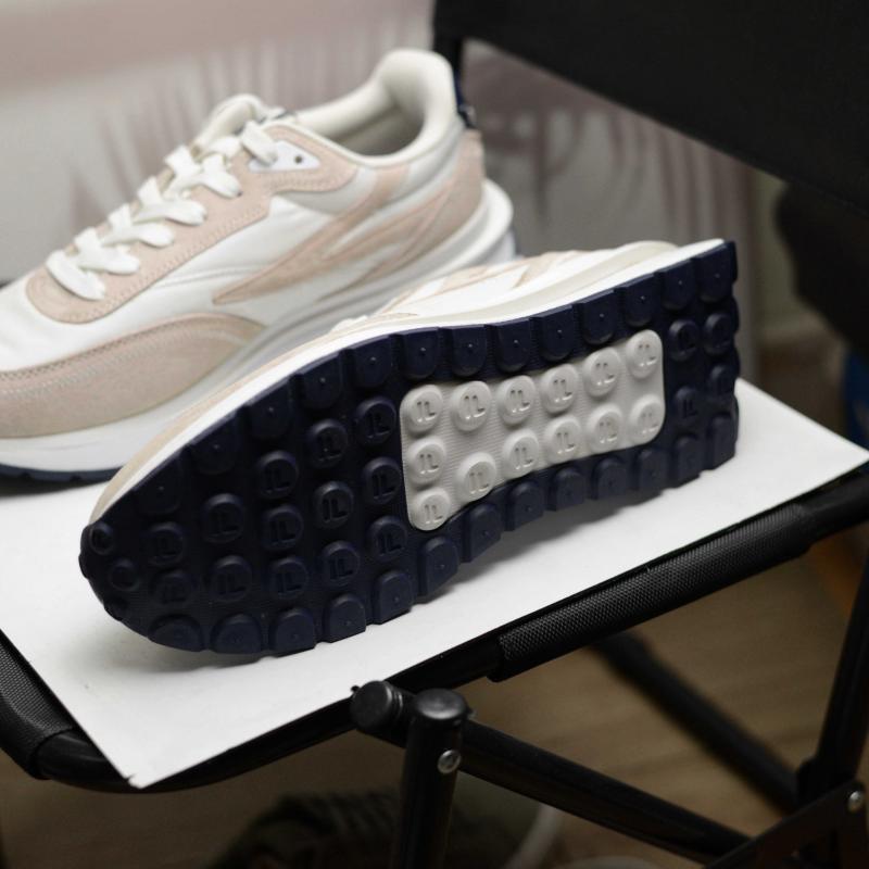 Giầy Fila x BTS V Oakmont TR Shoes White