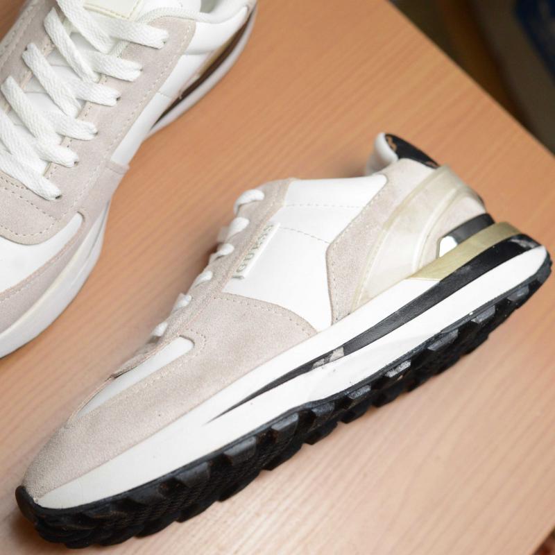 Giầy Guess Trainers