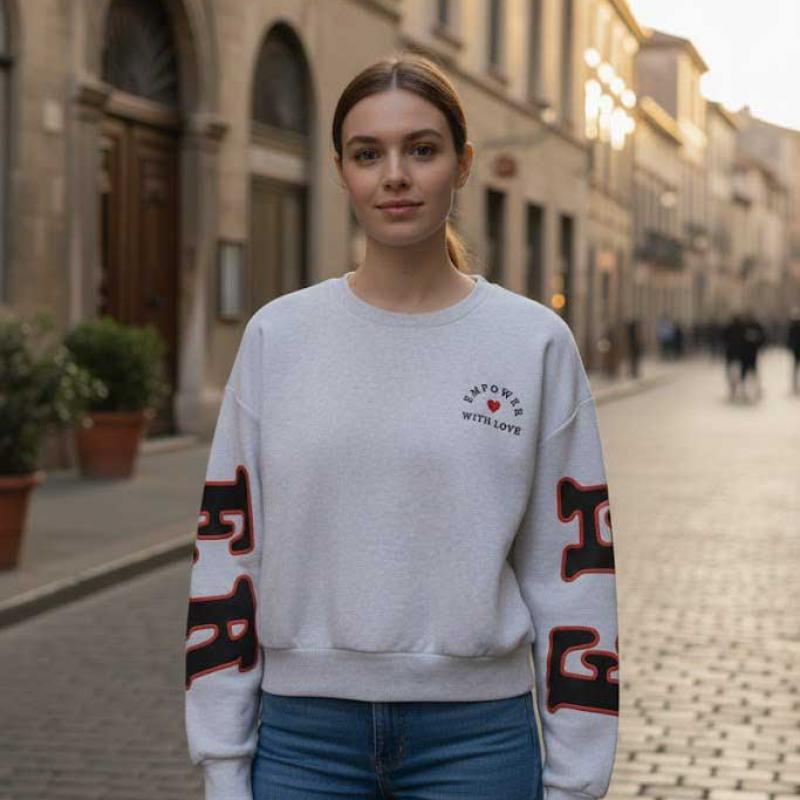 Áo nỉ Croptop 'EMPOWER WITH LOVE’