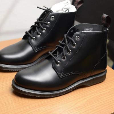 Giầy Dr Martens Chucka