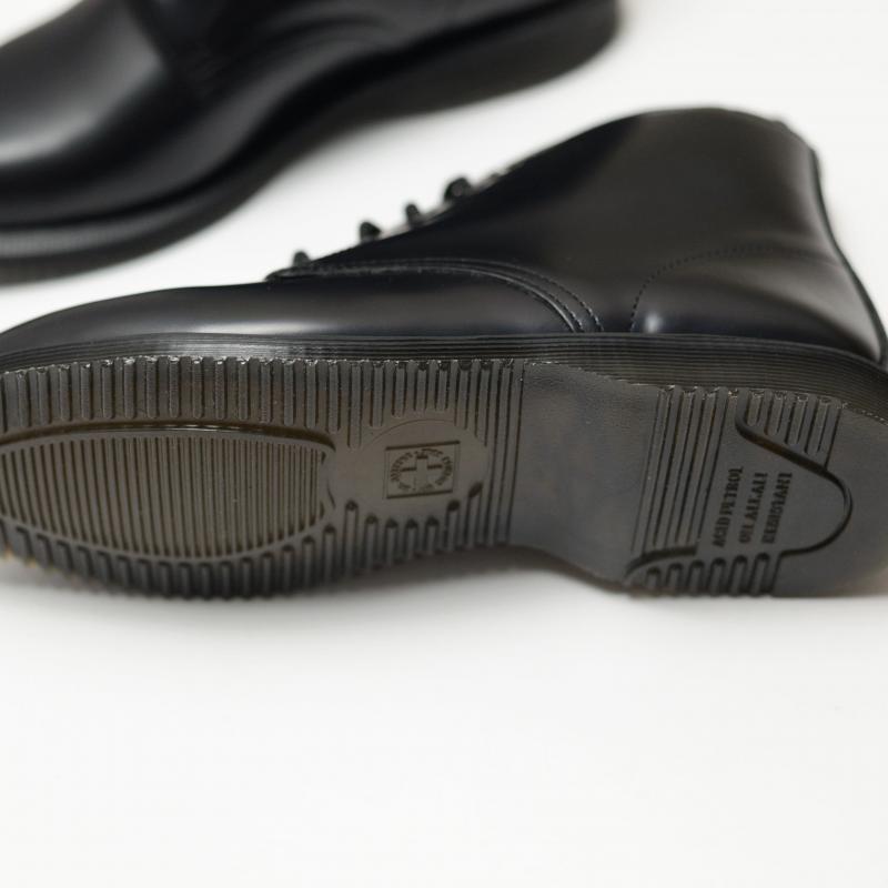 Giầy Dr Martens Chucka