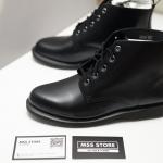 Giầy Dr Martens Chucka