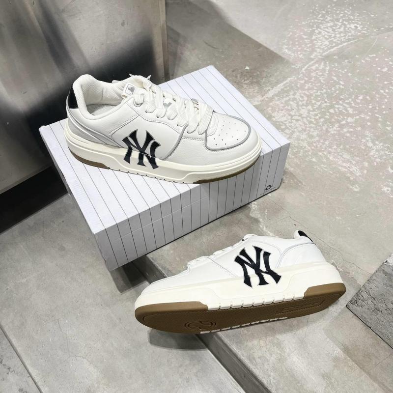 Giày MLB Chunky Liner Low New York Yankees Ivory