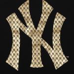 Áo thun cổ tròn ngắn tay Golden New York Monogram