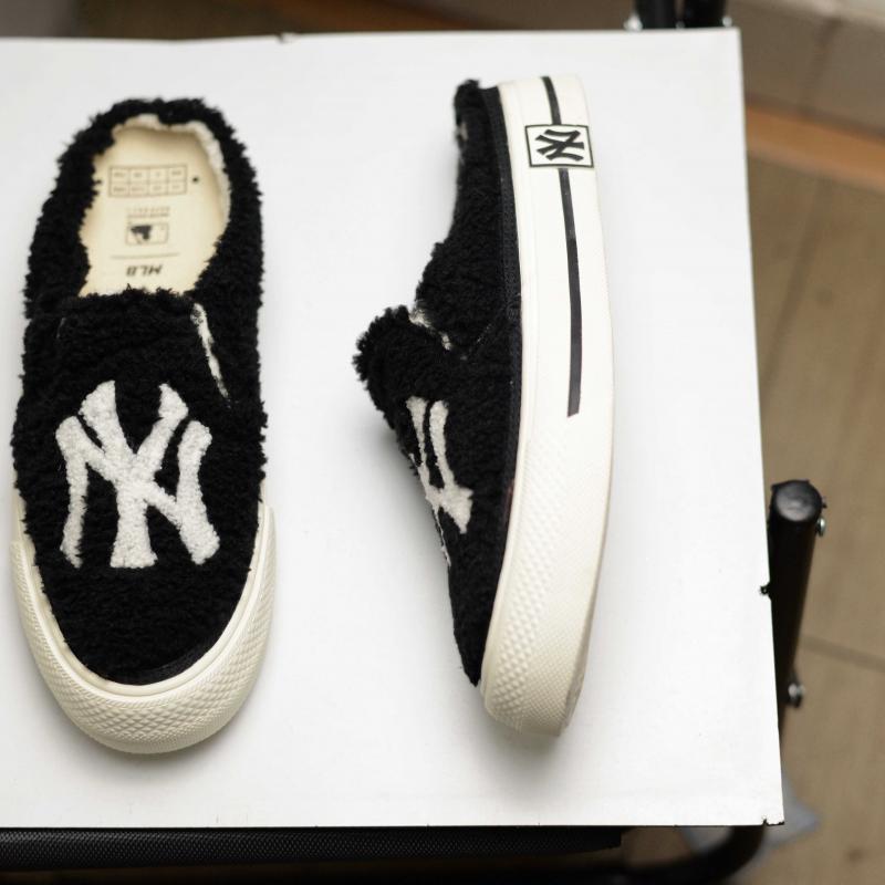 Giày Mlb Mule Slipon Fleece Basic New York Yankees "Đen"