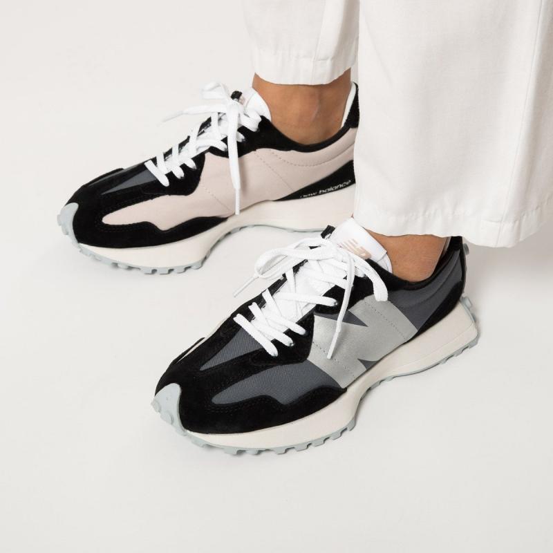 Giày New Balance Wmns 327 ‘Black White’