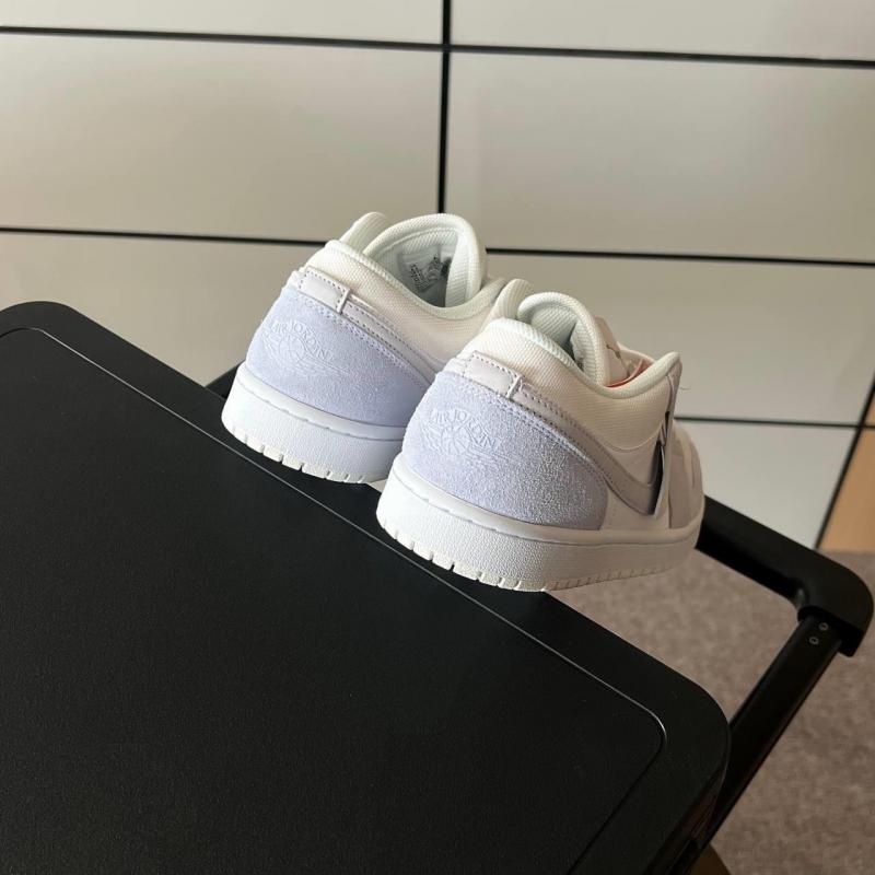 Giày Nike Air Jordan 1 Low ‘Paris’