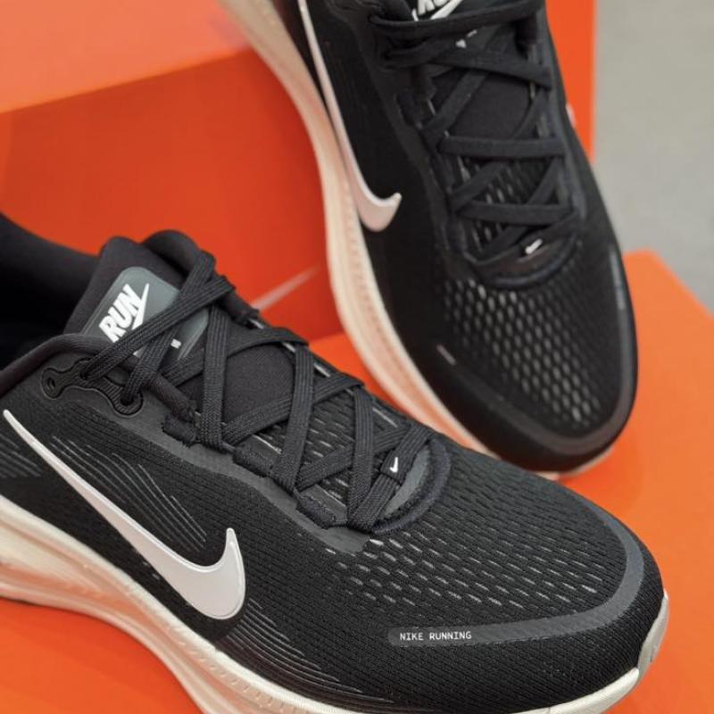 Giày Nike Zoom Vomero 18 'Black White'