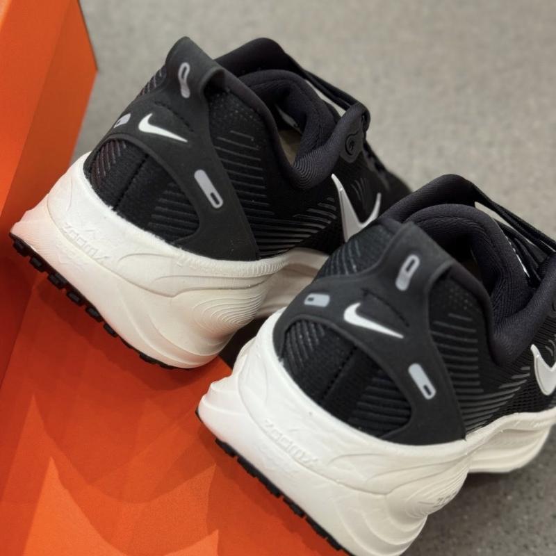 Giày Nike Zoom Vomero 18 'Black White'