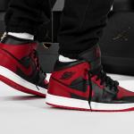 Giầy Nike Air Jordan 1 Mid "Banned"