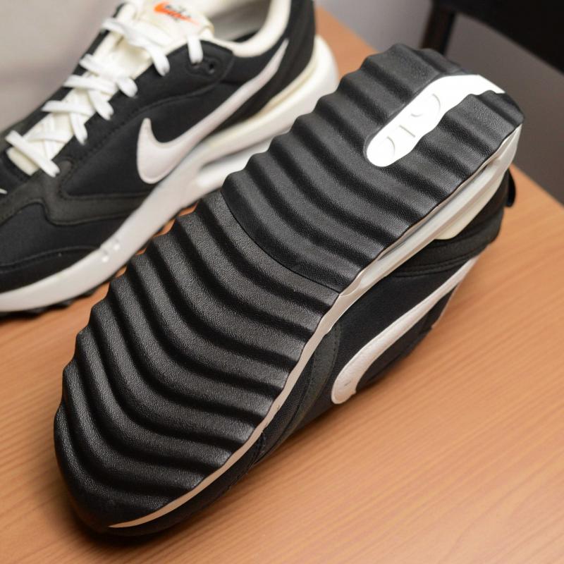 Giày Nike Air Max Dawn ‘Black White’