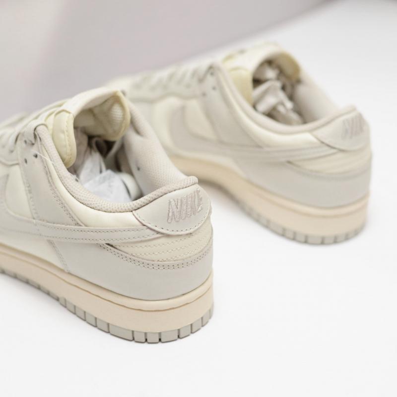 Giày Nike Wmns Dunk Low 'Light Bone'