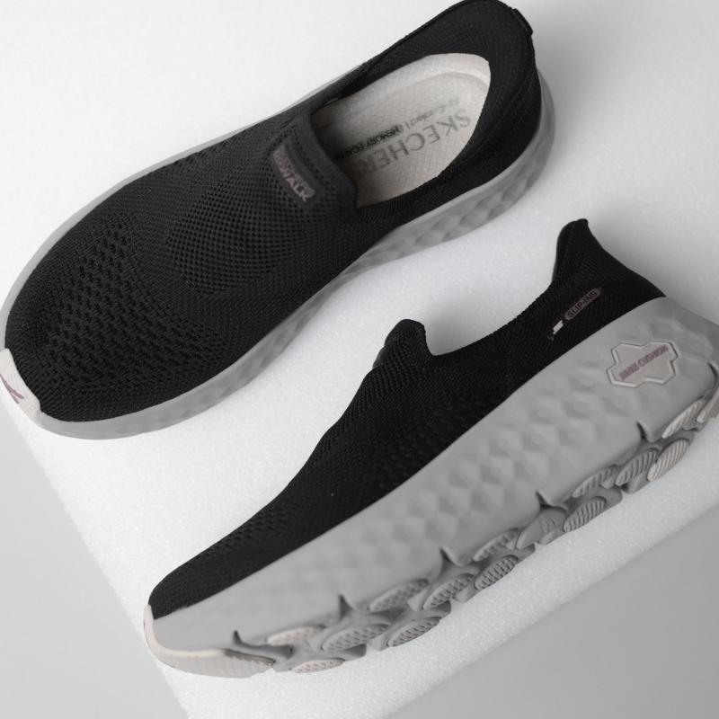 Skechers GoWalk Max Cushioning Flex